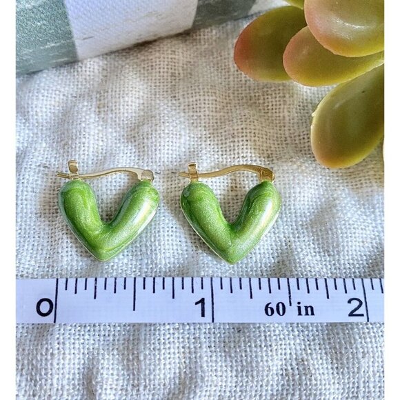 New Green Enamel & Gold Tone Puffy Heart Retro 80s Style Huggie Hoop Earrings - Picture 2 of 5
